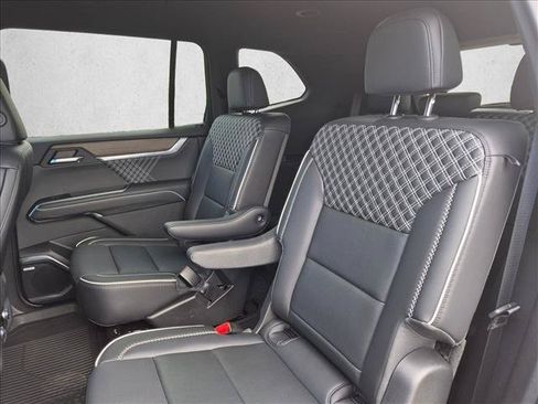 Used 2026 GMC Acadia Denali w/ Super Cruise Package FWD image 25