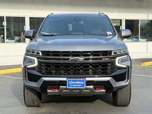 Used 2022 Chevrolet Tahoe Z71 w/ Luxury Package AWD/4WD image 4