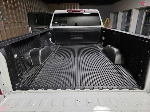 Used 2025 Chevrolet Silverado 2500 LT w/ Convenience Package image 24