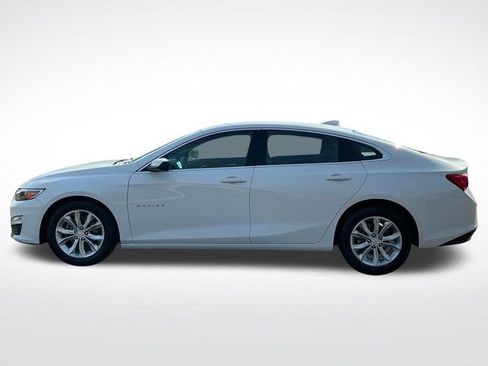 Used 2024 Chevrolet Malibu LT image 3