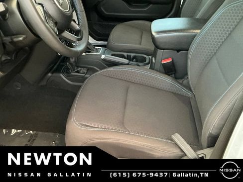 Used 2024 Jeep Wrangler Unlimited Rubicon 4xe AWD/4WD image 7
