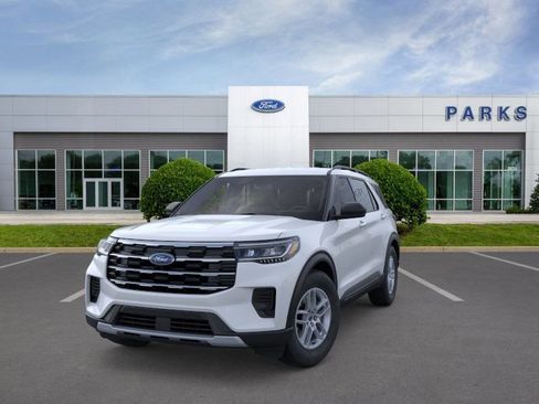 New 2026 Ford Explorer Active image 2