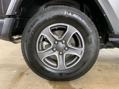 Used 2022 Jeep Wrangler Sport S image 32