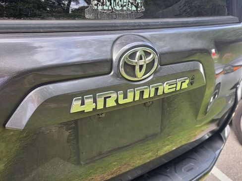 Used 2021 Toyota 4Runner SR5 Premium w/ Moonroof Package AWD/4WD image 16