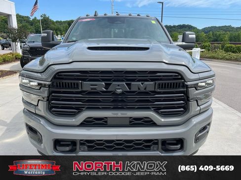 New 2026 RAM 2500 Laramie AWD/4WD image 32