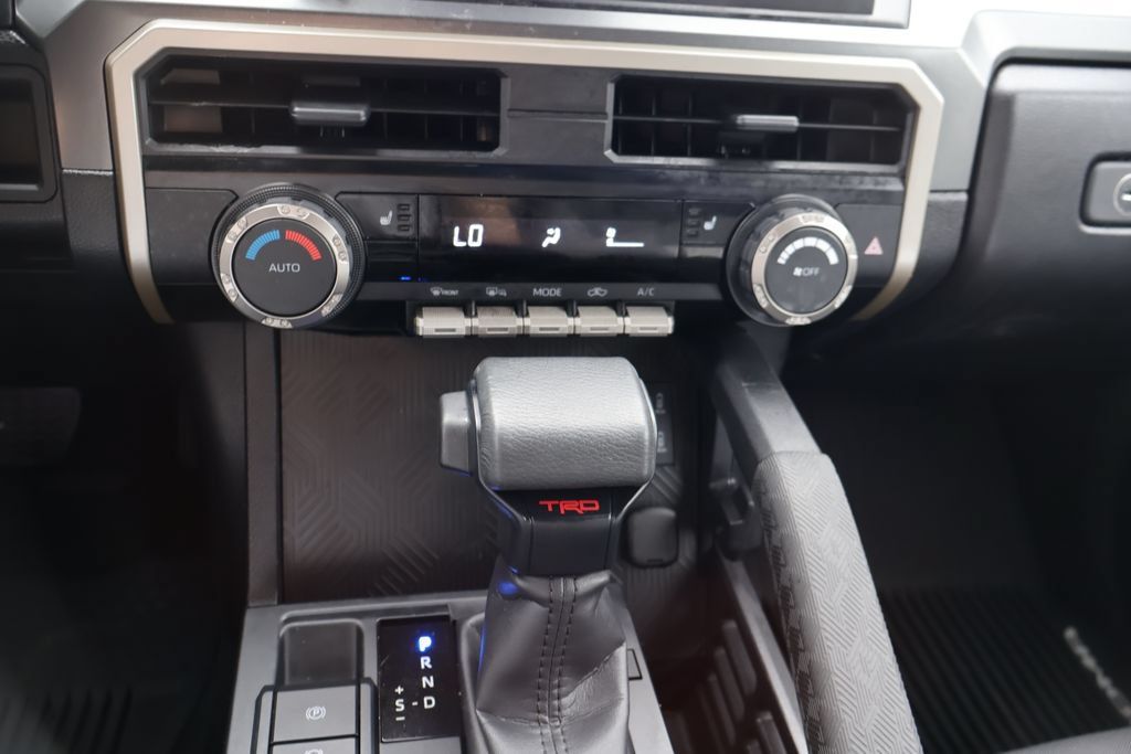 Certified 2026 Toyota Tacoma TRD Off-Road AWD/4WD image 37