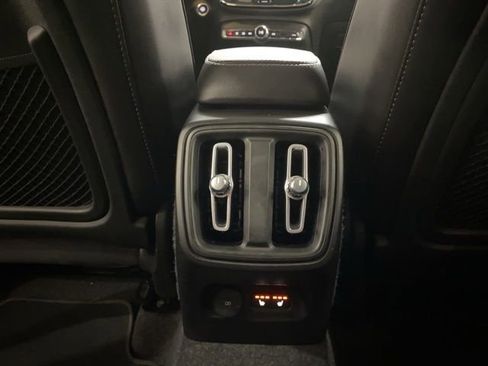 Used 2025 Volvo XC40 B5 Core AWD/4WD image 79