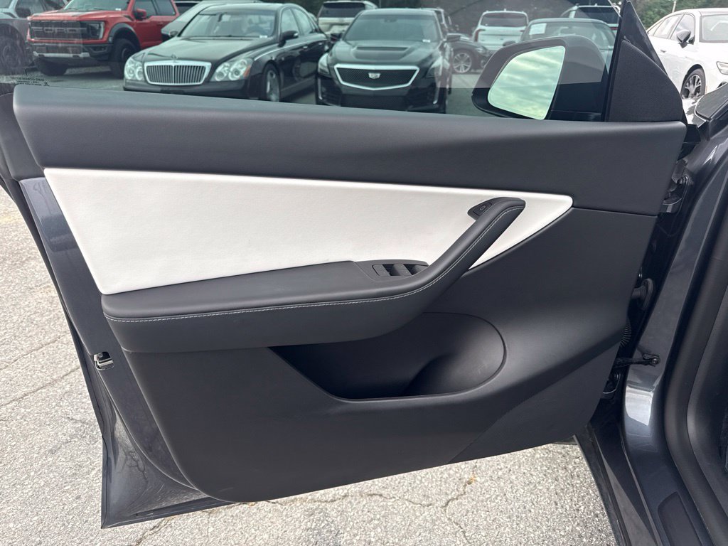 Used 2022 Tesla Model Y Performance AWD/4WD image 21