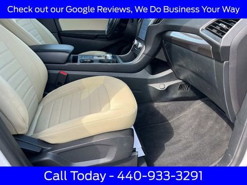 Certified 2024 Ford Edge SE image 25