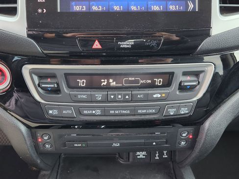 Used 2017 Honda Pilot Elite image 22