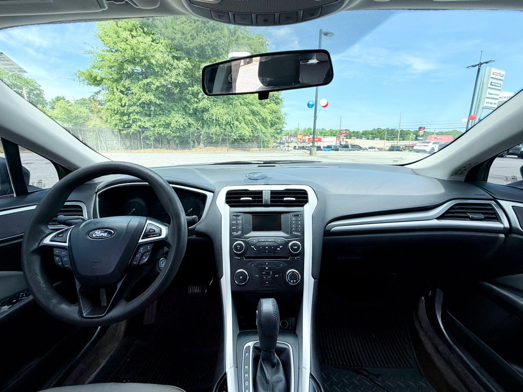 Used 2014 Ford Fusion S FWD image 10