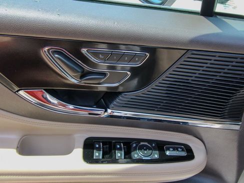 Used 2022 Lincoln Corsair AWD w/ Equipment Group 101A image 13