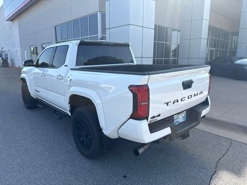 Used 2024 Toyota Tacoma SR5 AWD/4WD image 4
