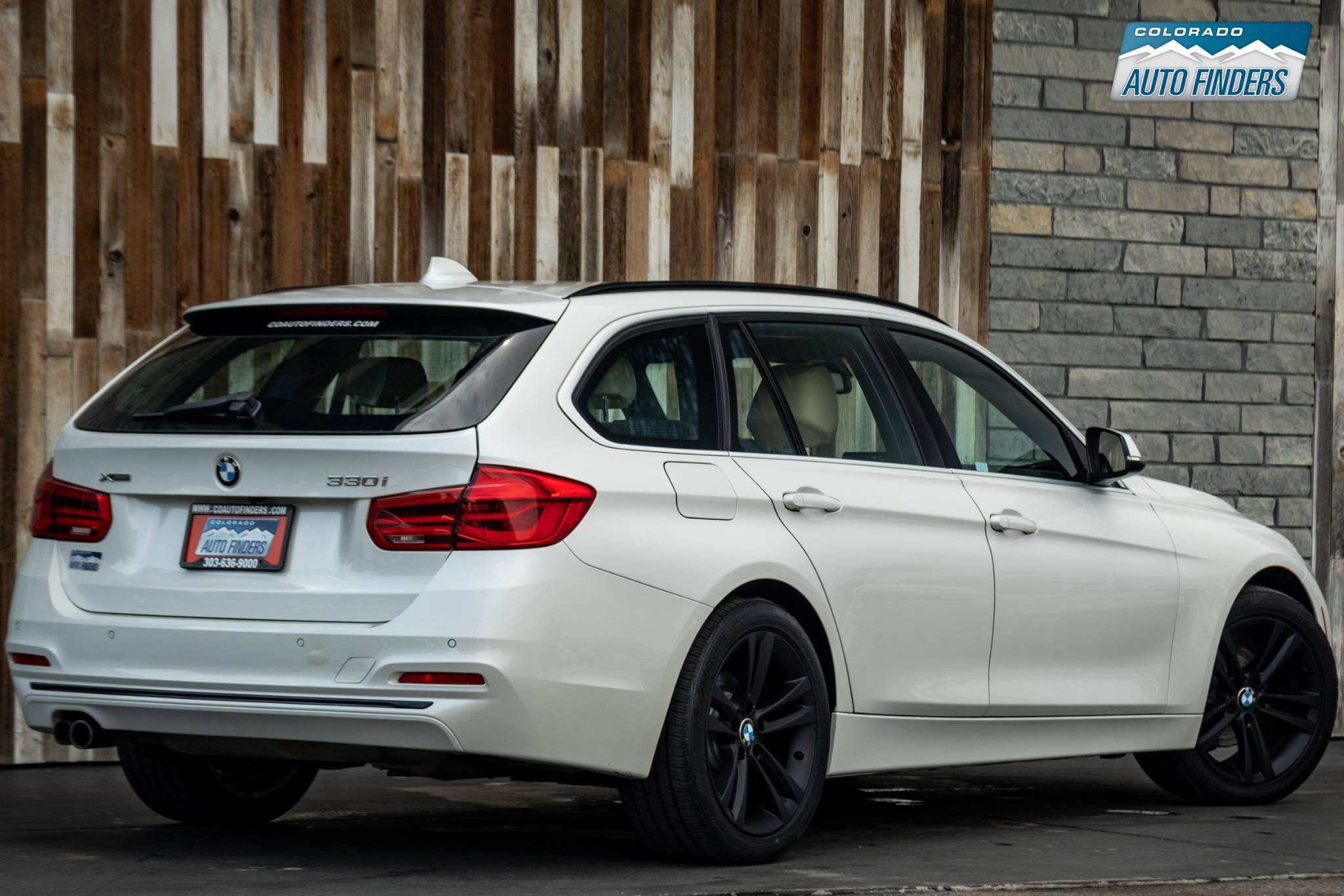 Used 2017 BMW 330i xDrive Wagon AWD/4WD image 7
