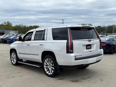 Used 2019 Cadillac Escalade Premium Luxury AWD/4WD image 5