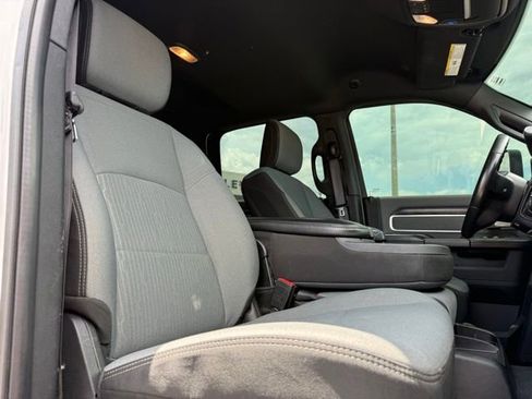 Used 2022 RAM 2500 Big Horn AWD/4WD image 18