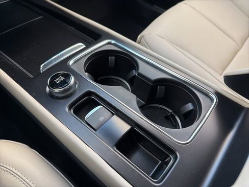 New 2026 Lincoln Corsair Premiere image 15