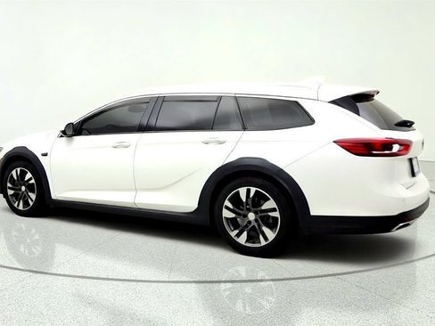 Used 2019 Buick Regal Essence w/ Driver Confidence Package I AWD/4WD image 7