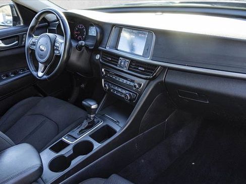 Used 2017 Kia Optima LX w/ Technology Package image 28