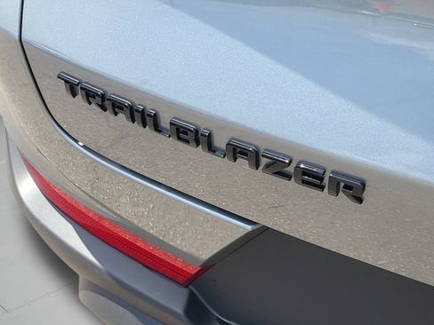 New 2026 Chevrolet TrailBlazer LT w/ Midnight Edition FWD image 34