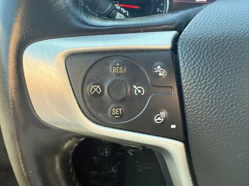 Used 2022 GMC Terrain SLT AWD/4WD image 11
