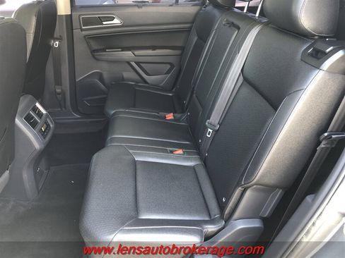 Used 2018 Volkswagen Atlas SEL FWD image 18
