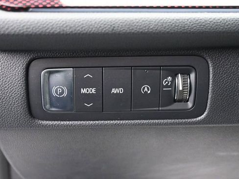 Used 2024 Chevrolet Traverse Z71 w/ LPO, Floor Liner Package image 40