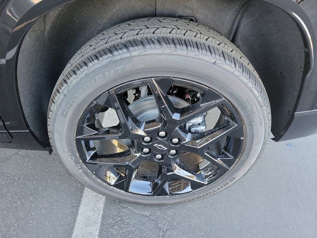 Used 2026 Chevrolet Traverse LT w/ Midnight/Sport Edition FWD image 22