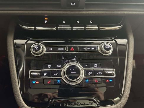 Used 2021 Lincoln Corsair FWD w/ Premium Package image 39
