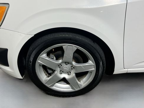 Used 2014 Chevrolet Sonic LTZ image 13