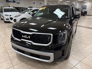 Used 2023 Kia Telluride LX video 2