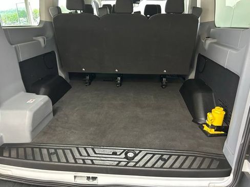 Used 2016 Ford Transit 150 XL RWD image 28