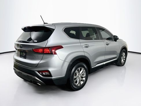 Used 2020 Hyundai Santa Fe SE FWD image 9