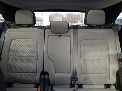 Certified 2022 Ford Escape SE w/ SE Sport Appearance Package image 19