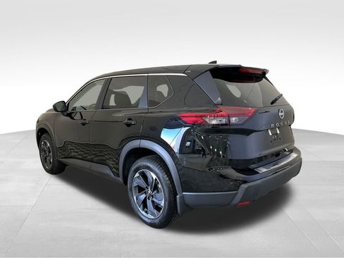 Used 2025 Nissan Rogue SV FWD image 3
