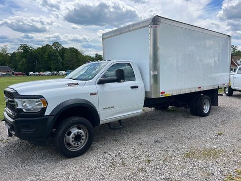 Used 2022 RAM 4500 Tradesman RWD image 2