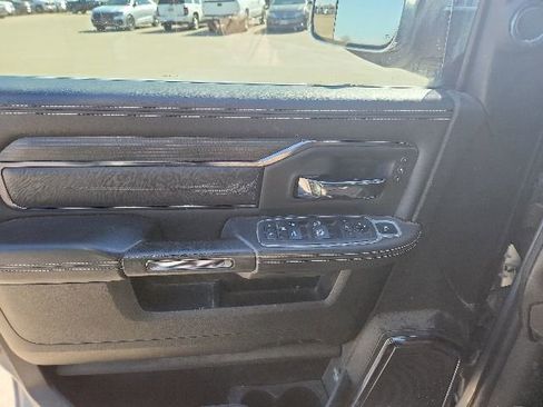 Used 2022 RAM 2500 Limited AWD/4WD image 35