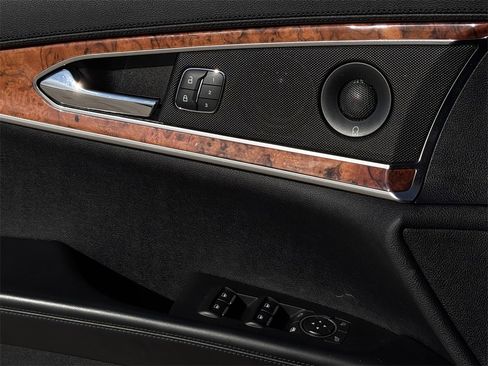 Used 2020 Lincoln Nautilus Reserve image 22