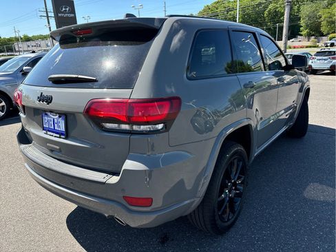 Used 2020 Jeep Grand Cherokee Altitude AWD/4WD image 28