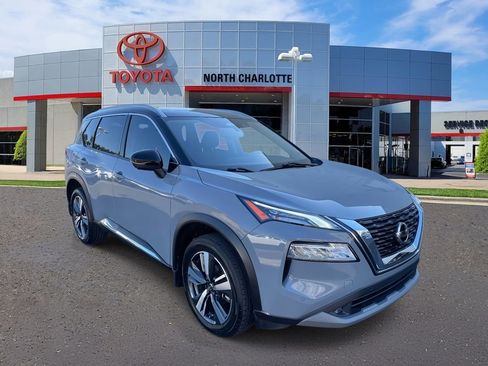 Used 2021 Nissan Rogue SL w/ Premium Package image 1