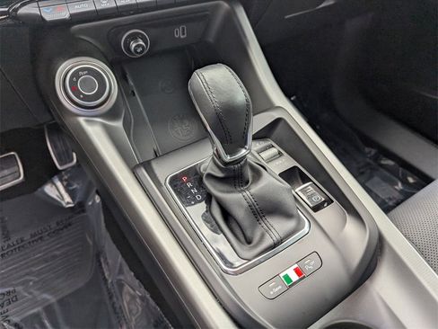 Used 2024 Alfa Romeo Tonale Ti image 29