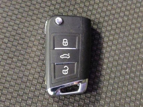 Used 2019 Volkswagen Jetta S FWD image 32