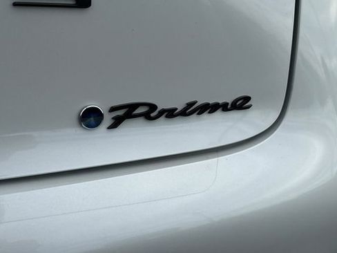 Used 2023 Toyota Prius Prime SE image 32