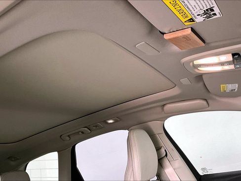Certified 2024 Volvo XC60 B5 Ultimate w/ Protection Package Premier AWD/4WD image 21