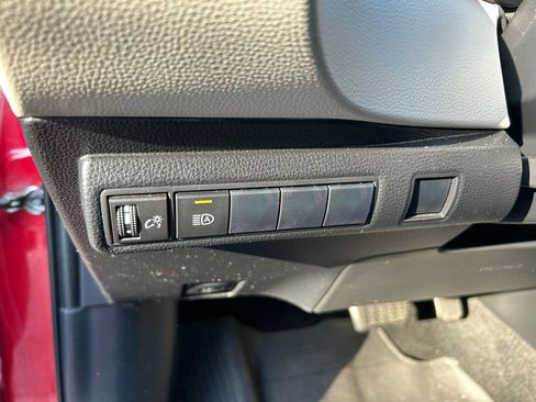 Used 2020 Toyota Corolla LE FWD image 17