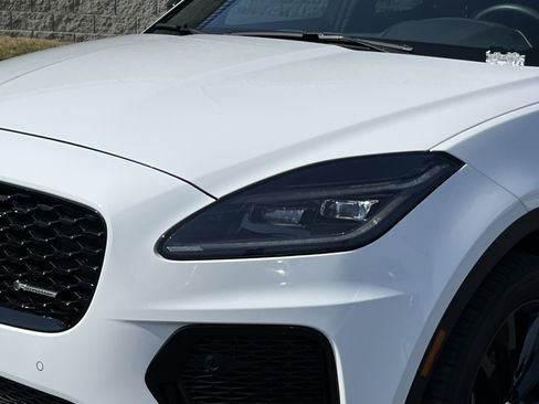 Used 2024 Jaguar E-PACE R-Dynamic SE image 12