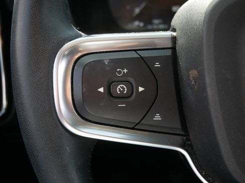 Used 2021 Volvo XC40 T5 Inscription w/ Advanced Package image 23