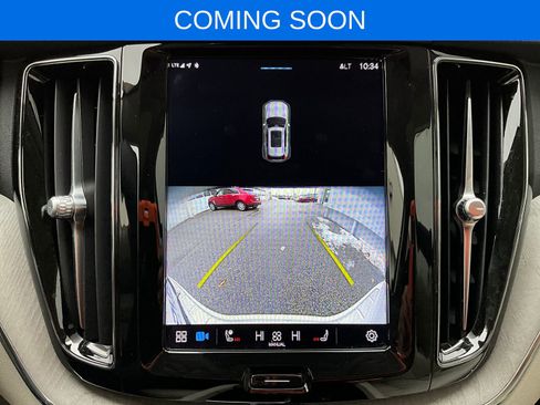 Certified 2023 Volvo XC60 B5 Plus w/ Climate Package image 32
