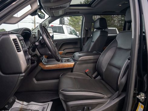 Used 2019 Chevrolet Silverado 2500 High Country w/ Duramax Plus Package image 23