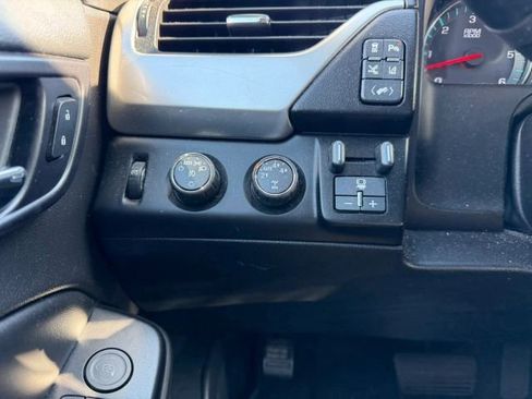 Used 2015 Chevrolet Suburban LTZ AWD/4WD image 13